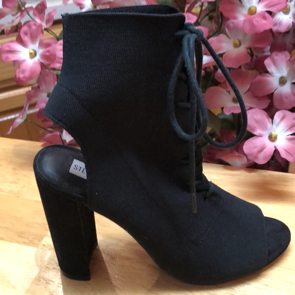 Steve Madden Lace Up Fashion Boots 🥾 - Picture 9 of 12